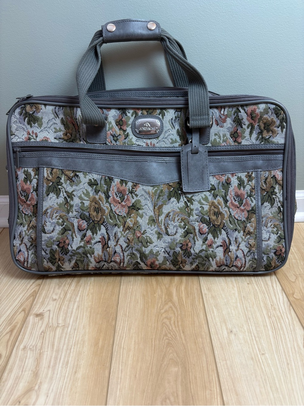 Vintage Jordache tapestry weekend carryon bag cottagecore 90s EUC